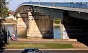 Újvidék, Péterváradi közúti híd a Dunán